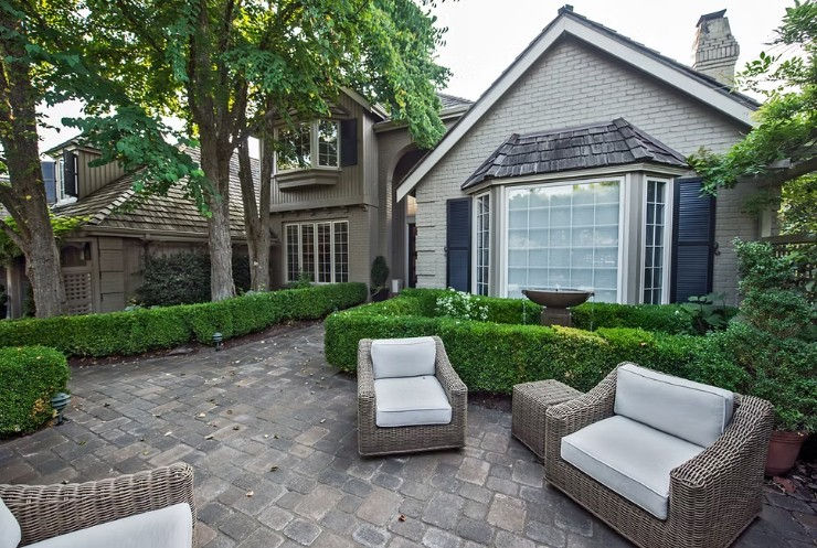 Benefits of a Raised Paver Patio Over a Deck or Concre